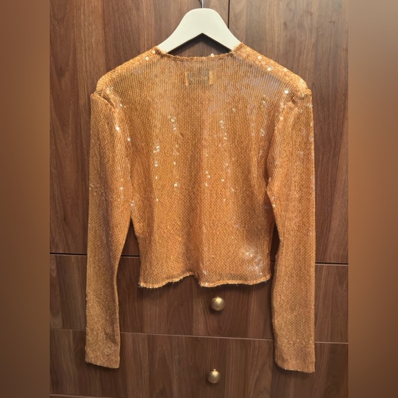 16 Arlington Gold Sequin Gold Top - Picture 2 of 3